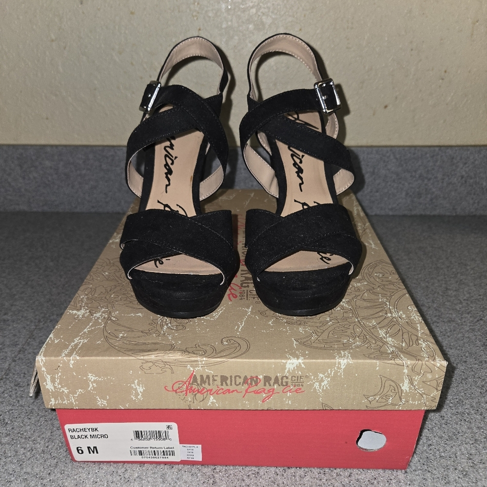 Black American Rag wedges size 6